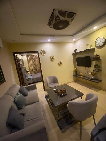 One bed luxury apartment for short stay like(3to4)hours in bahria town 6