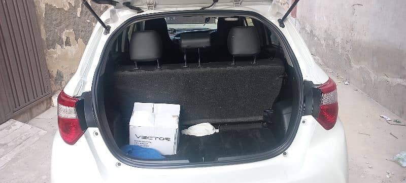 Toyota Vitz 2018 8