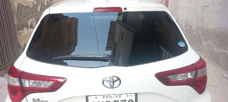 Toyota Vitz 2018 11