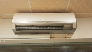 Gree 2 ton Split AC. WhatsApp: 0333-3579551