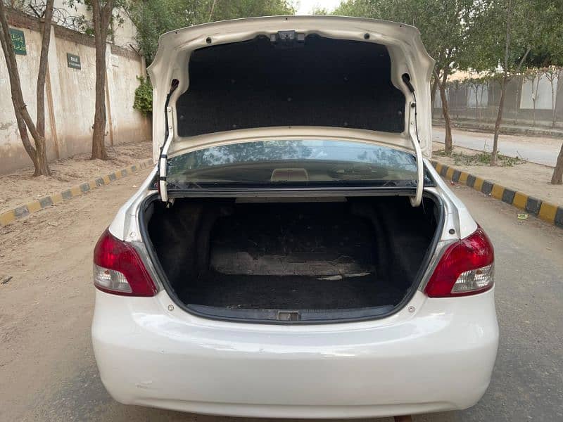 Toyota Belta 2007/2010 for Sale 16