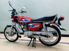 Honda 125 model 2022 with all papers genuine phone 03130184388