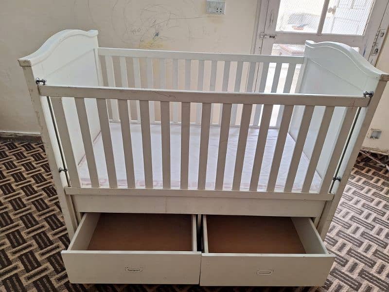 Baby cot 2