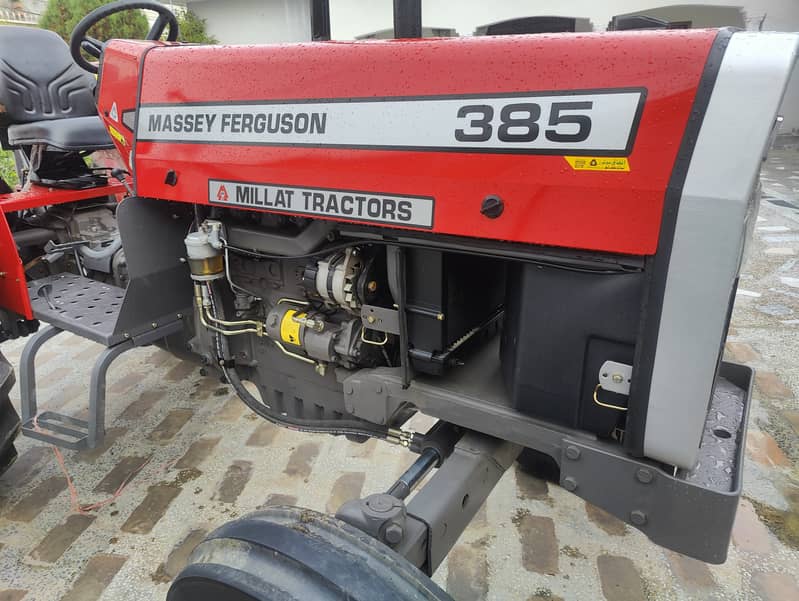 Tractor Massey 385 3