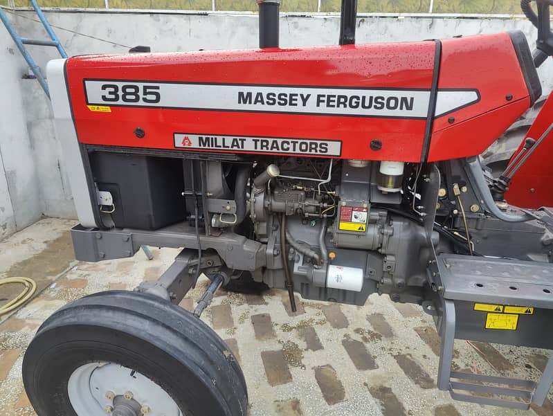 Tractor Massey 385 8