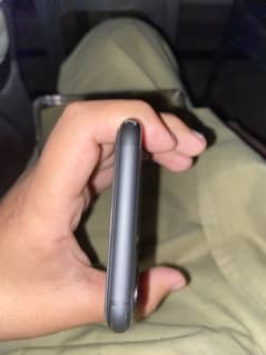 Iphone 11 (non pta)with box