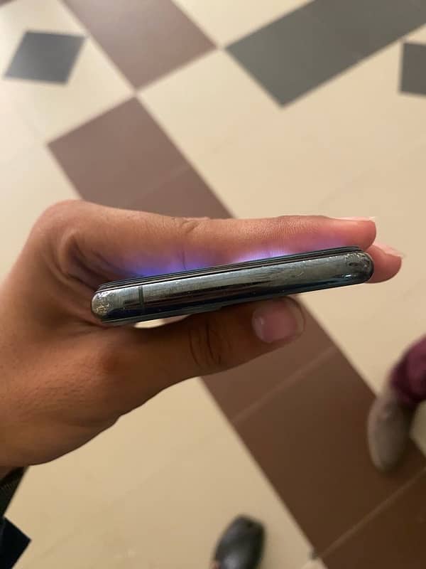 iPhone 11 Pro 256gb with box 5