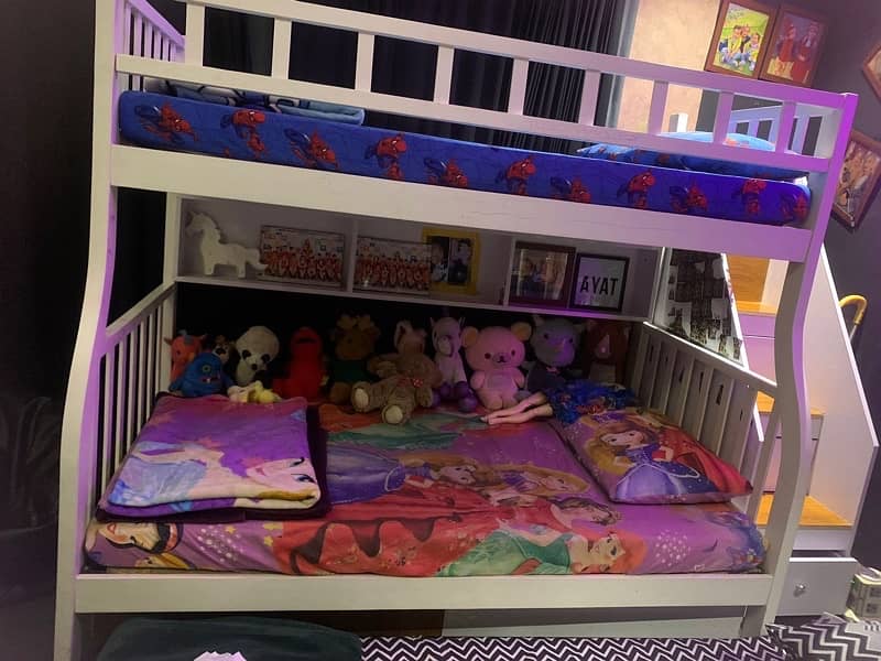 Kids double stairs bed without matress for sale 2