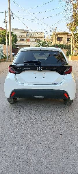 Toyota Yaris 2021 4