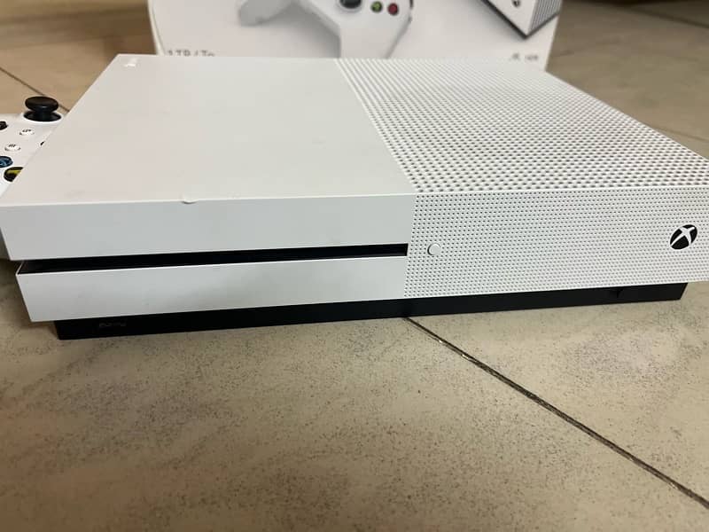 xbox one s 3