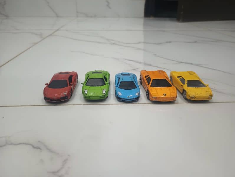 Hotwheels 1/64 scale 3