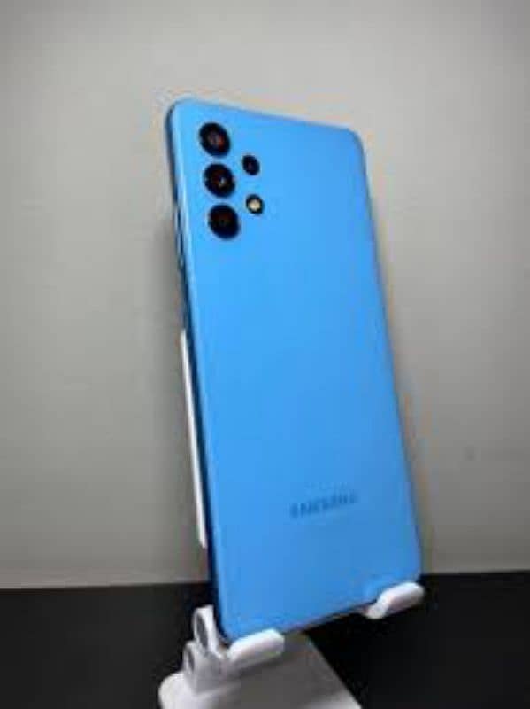 Samsung galaxy a32 . Samsung galaxy a32 in blue colour, 2