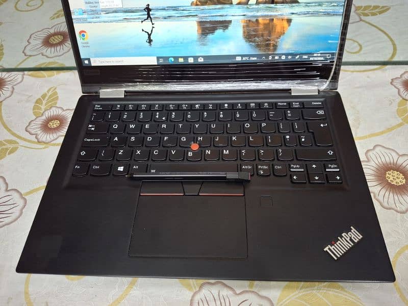 Lenovo ThinkPad Yoga x390
With Stylus Core i5
Gen 8th
RAM 8GB
SSD 256 11