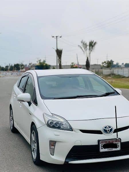 Toyota Prius 2012 1