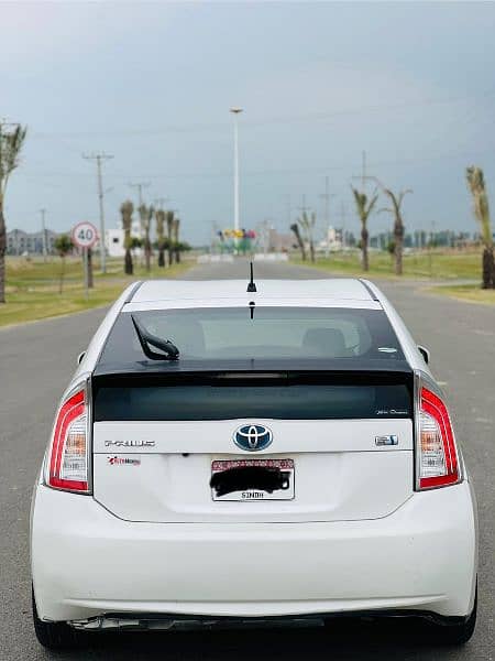 Toyota Prius 2012 5