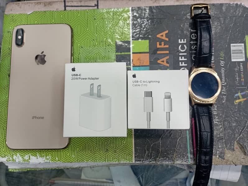 IPHONE XS MAX APPROVED GOLD COLOUR WITH LIMITED GOLD GEARS2 watch 12