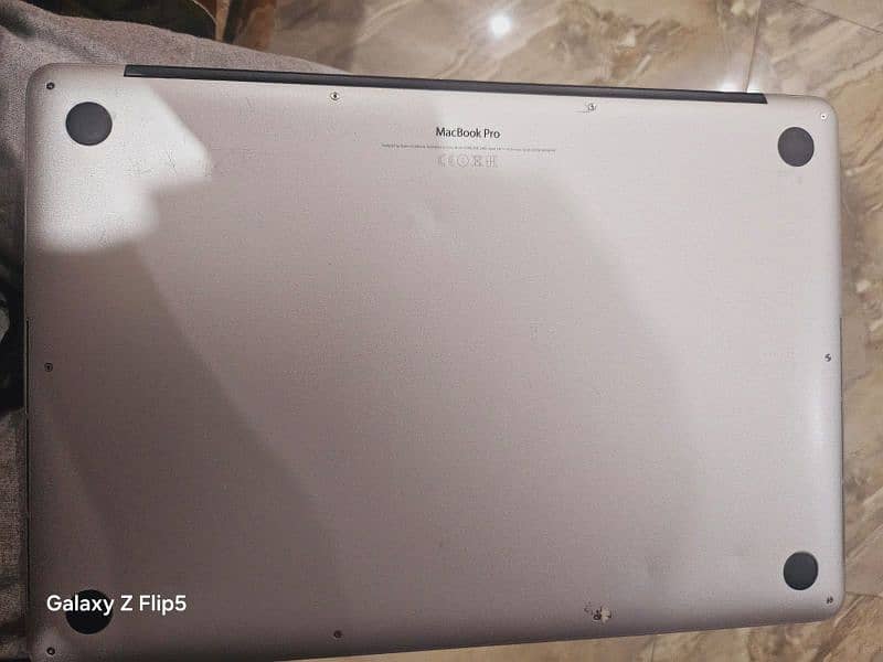 MacBook Pro (Retina, 15 - inch, mid 2015) 2