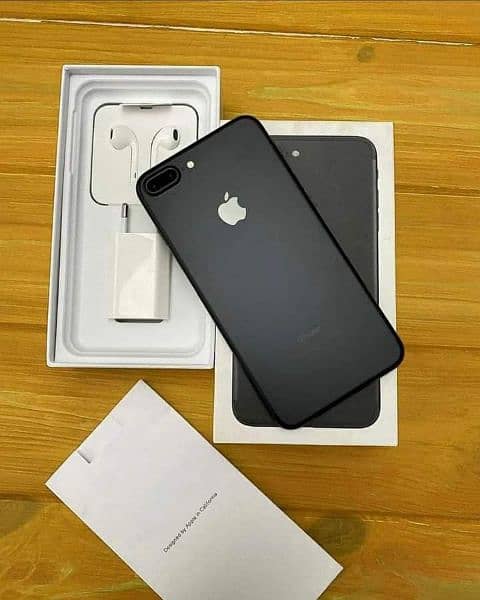 iphone 7plus 128GB with full box 0