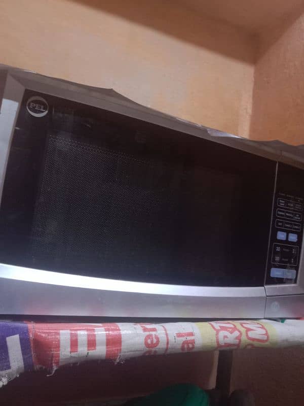 microwave oven 0