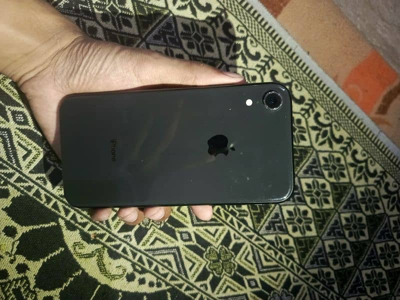 I phone XR 64 gb 2