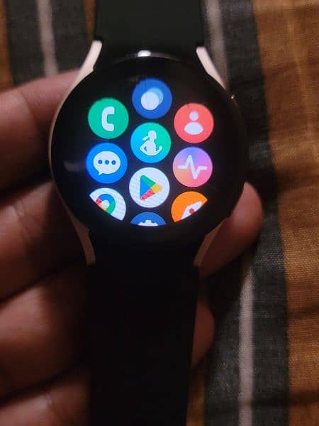 Samsung Galaxy watch 4 1