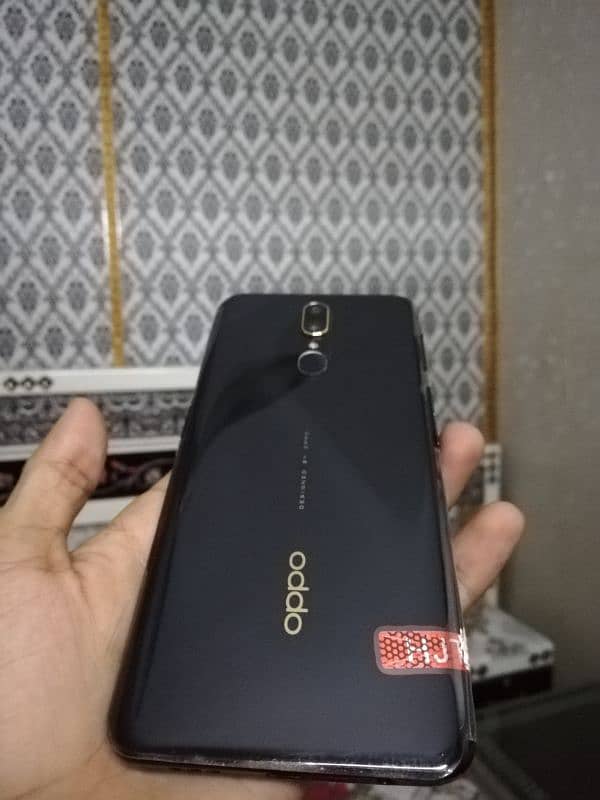 oppo F11 3