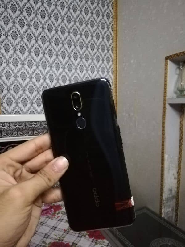 oppo F11 4