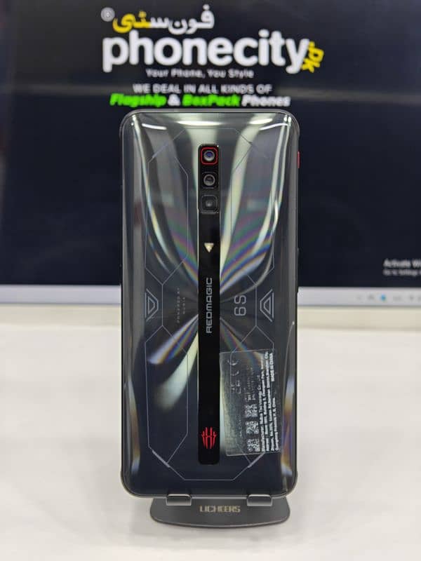 Redmagic 6S Pro 12/256 Gaming Phone 1