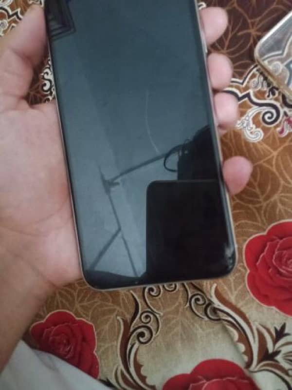 Iphone 11 promax 256 gb non pta esim working 3