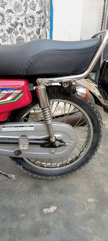 Honda 125 Model 2022 Total Genuine Bike Hai 12