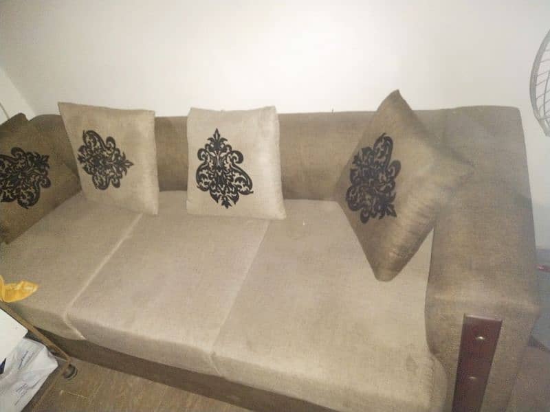 Good condition Sofas 2