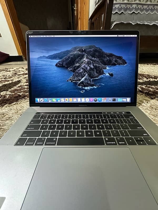 MacBook Pro 2017 with TouchBar 2