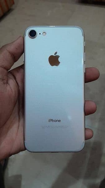 I phone 7 (32 GB) 0