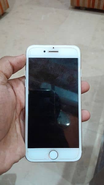 I phone 7 (32 GB) 1