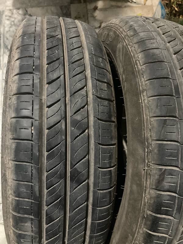 Tyre dunlop 165/65/14 2