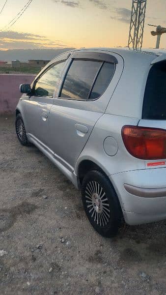 Toyota Vitz 2003 9