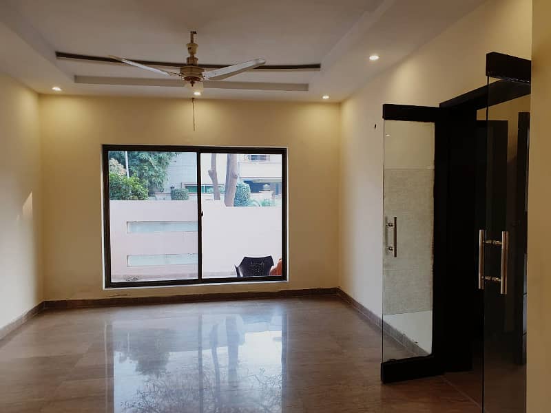 LOWER LOCK 10 MARLA UPPER PORTION HOUSE FOR RENT IN BAHRIA TOWN LAHORE 1