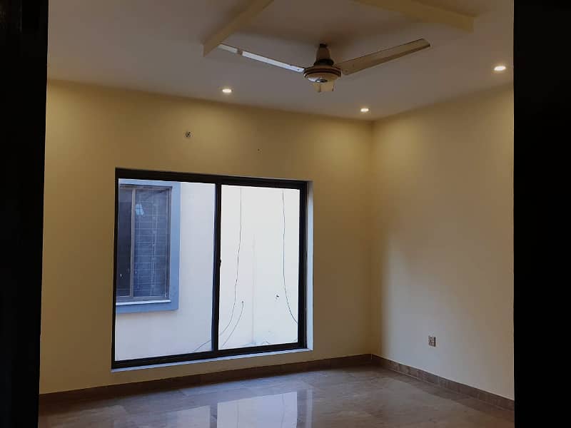 LOWER LOCK 10 MARLA UPPER PORTION HOUSE FOR RENT IN BAHRIA TOWN LAHORE 10