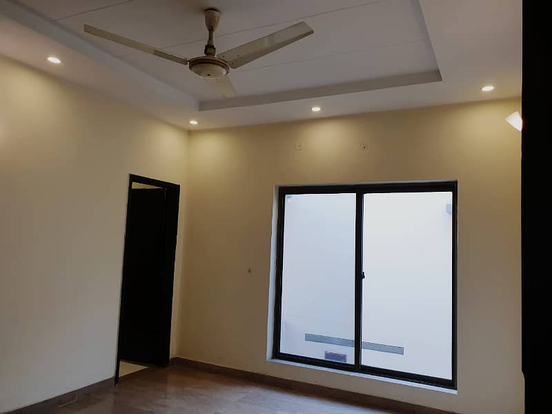 LOWER LOCK 10 MARLA UPPER PORTION HOUSE FOR RENT IN BAHRIA TOWN LAHORE 13