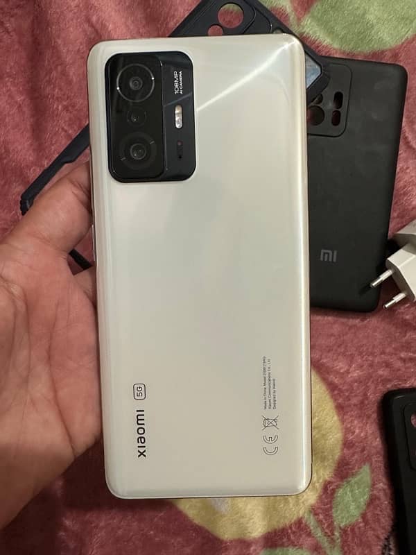 Xiaomi 11t complete box 10/10 white color 0