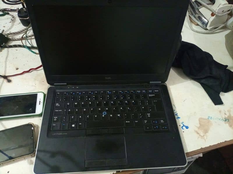 Dell Latitude E7440 1