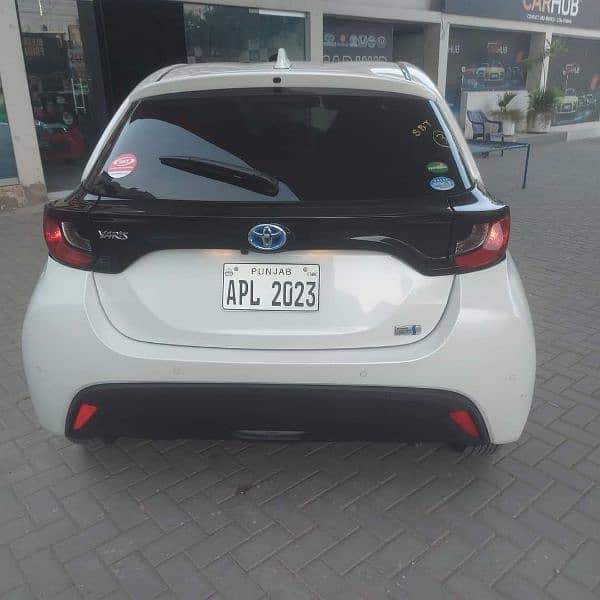 Toyota Yaris 2020 4