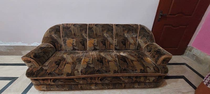 home sofa for sale in good condition 4