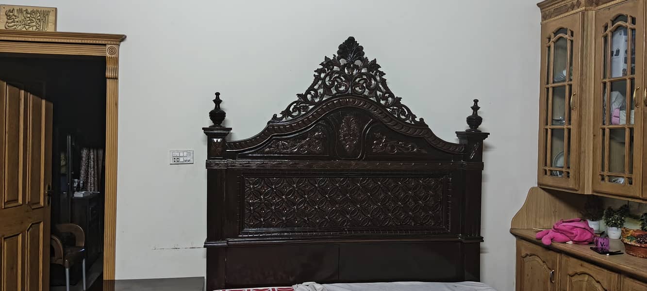 Chinoti king bed set 0