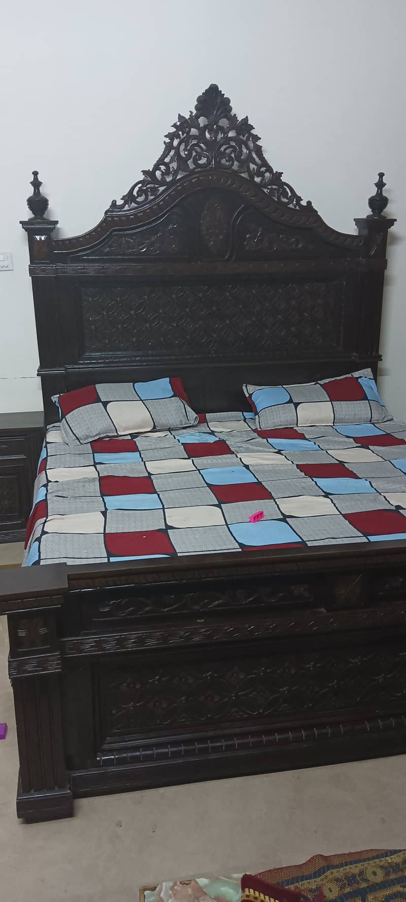 Chinoti king bed set 2