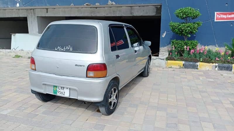 Daihatsu Cuore 2000 1