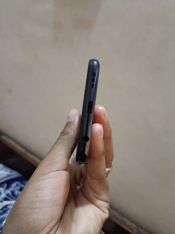 oppo reno 6 black color , 8/128 condition 10/10 , everything ok 6