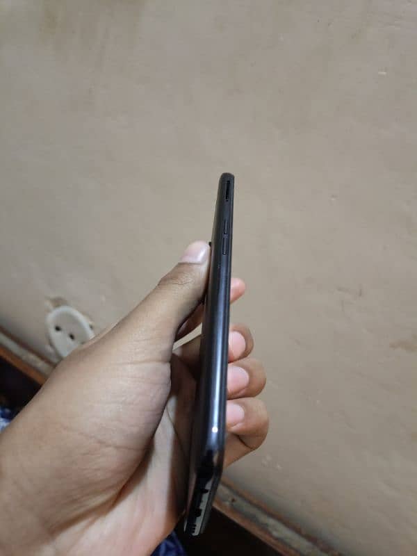 oppo reno 6 black color , 8/128 condition 10/10 , everything ok 7