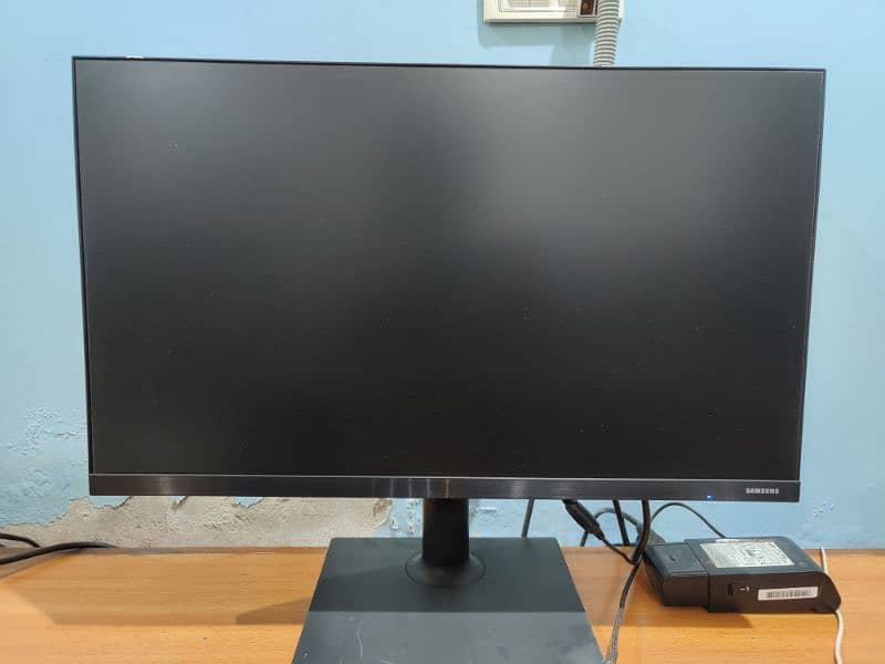 Samsung 24Inches BorderLess IPS 75Hz Gaming LED Monitor 2