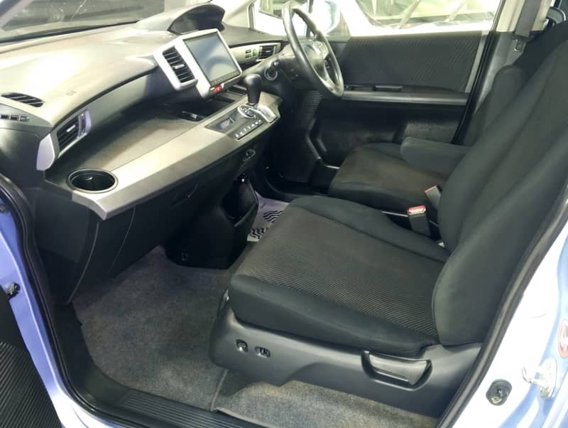 Honda Freed 2014 4